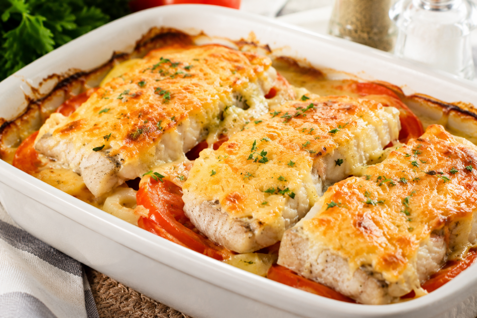 Минтай с овощами и сыром: быстрый рецепт для семейного ужина